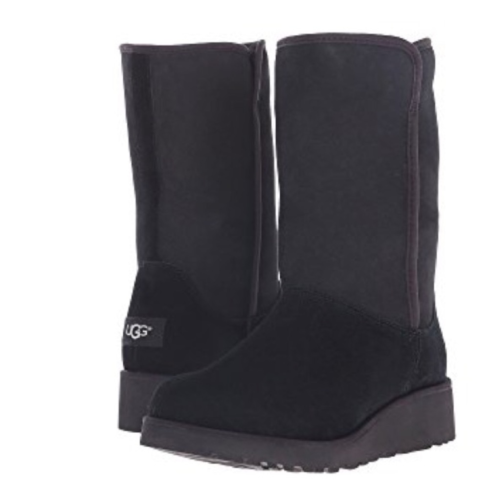 UGG ❤️NWT❤️Amie boots Black size 11